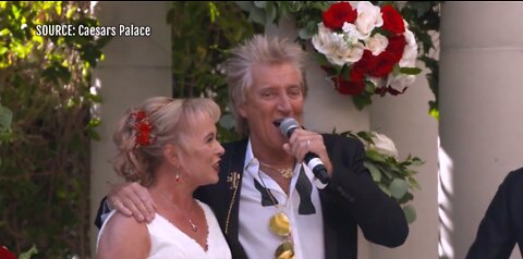 Rod Stewart crashes couple's Las Vegas wedding