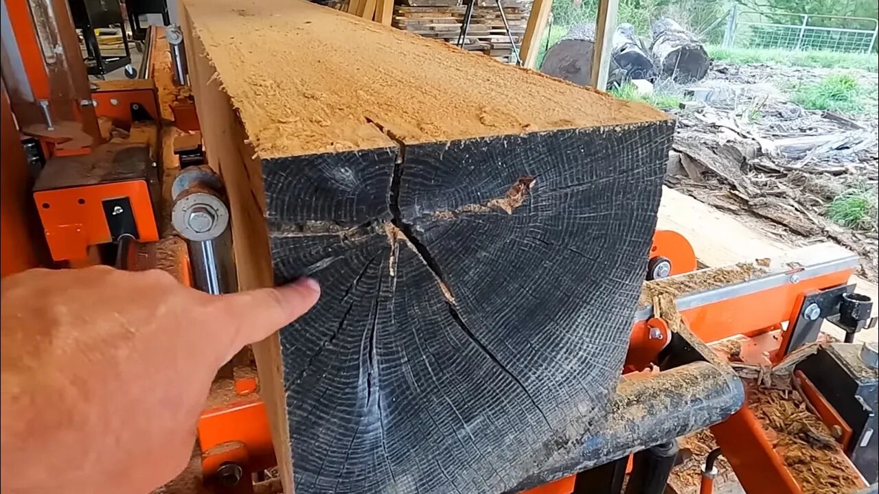 Super70 Sawmill VS Rotted Oak Log, Waste Of Time?