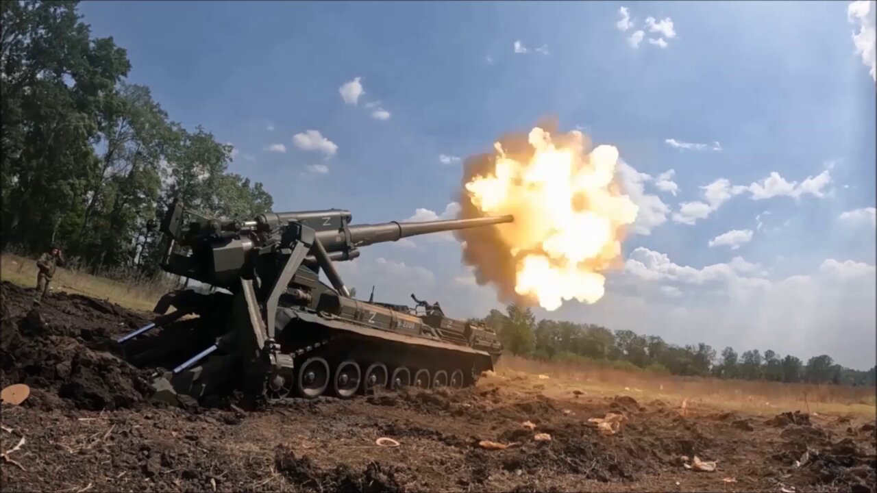 ★★★ 203mm Malka Self-Propelled Artillery Crews in Action