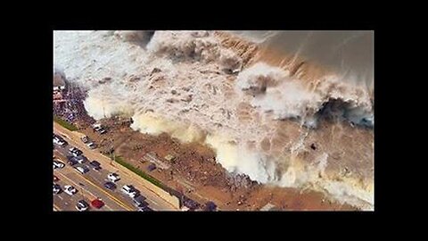 Monstrous tidal waves hit the South African coast