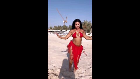 Belly dance in desert 🏜️🏝️