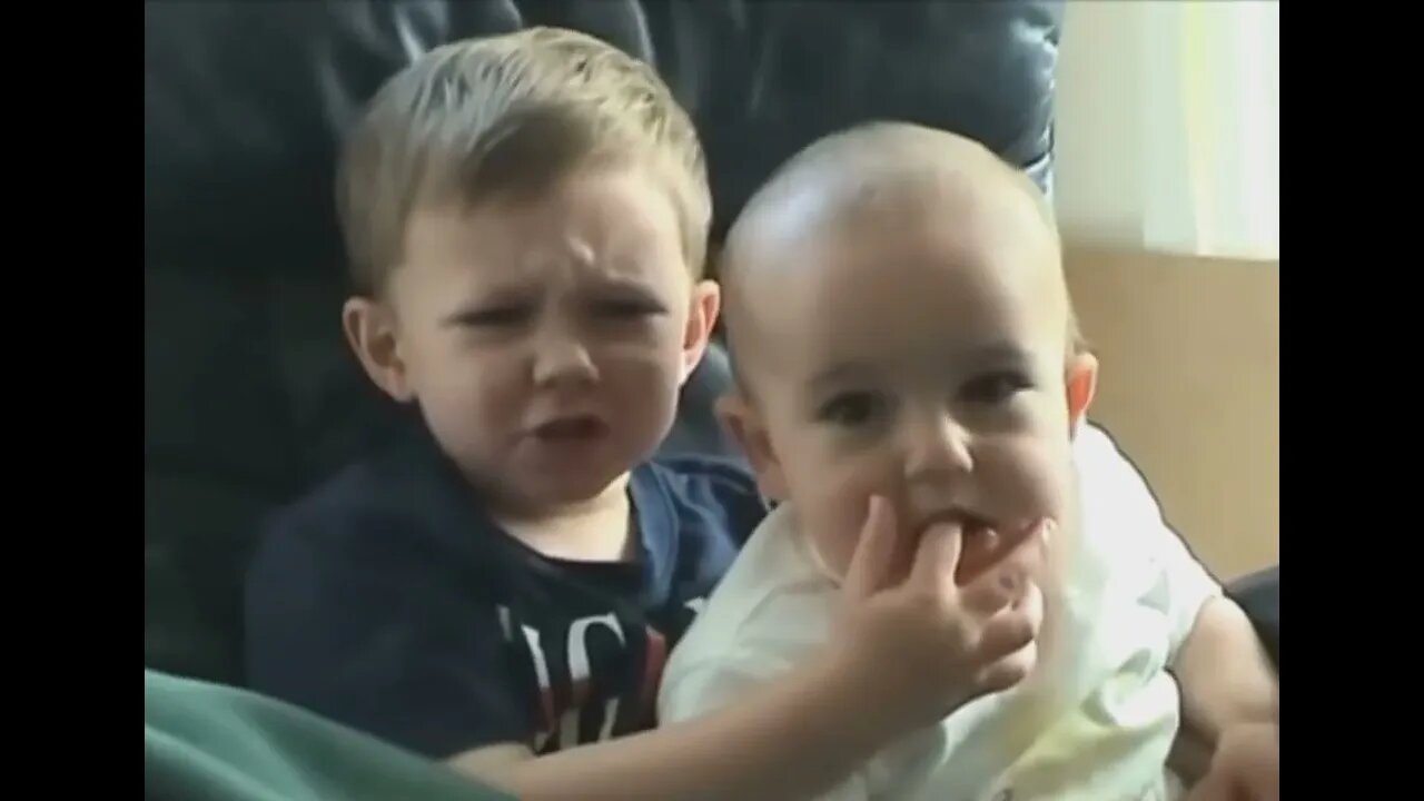 Charlie bit my finger!