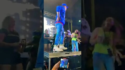 Vanilla Ice getting down (Collect-A-Con in Charlotte, NC)