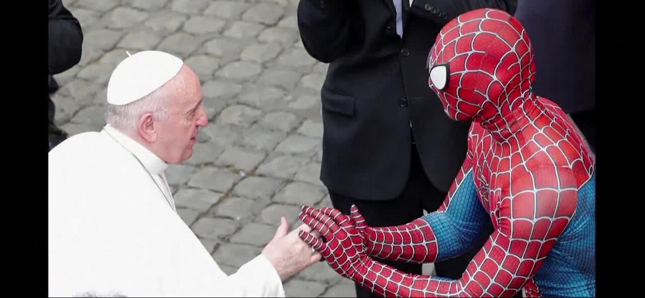 Spider-Man meets Pope Francis