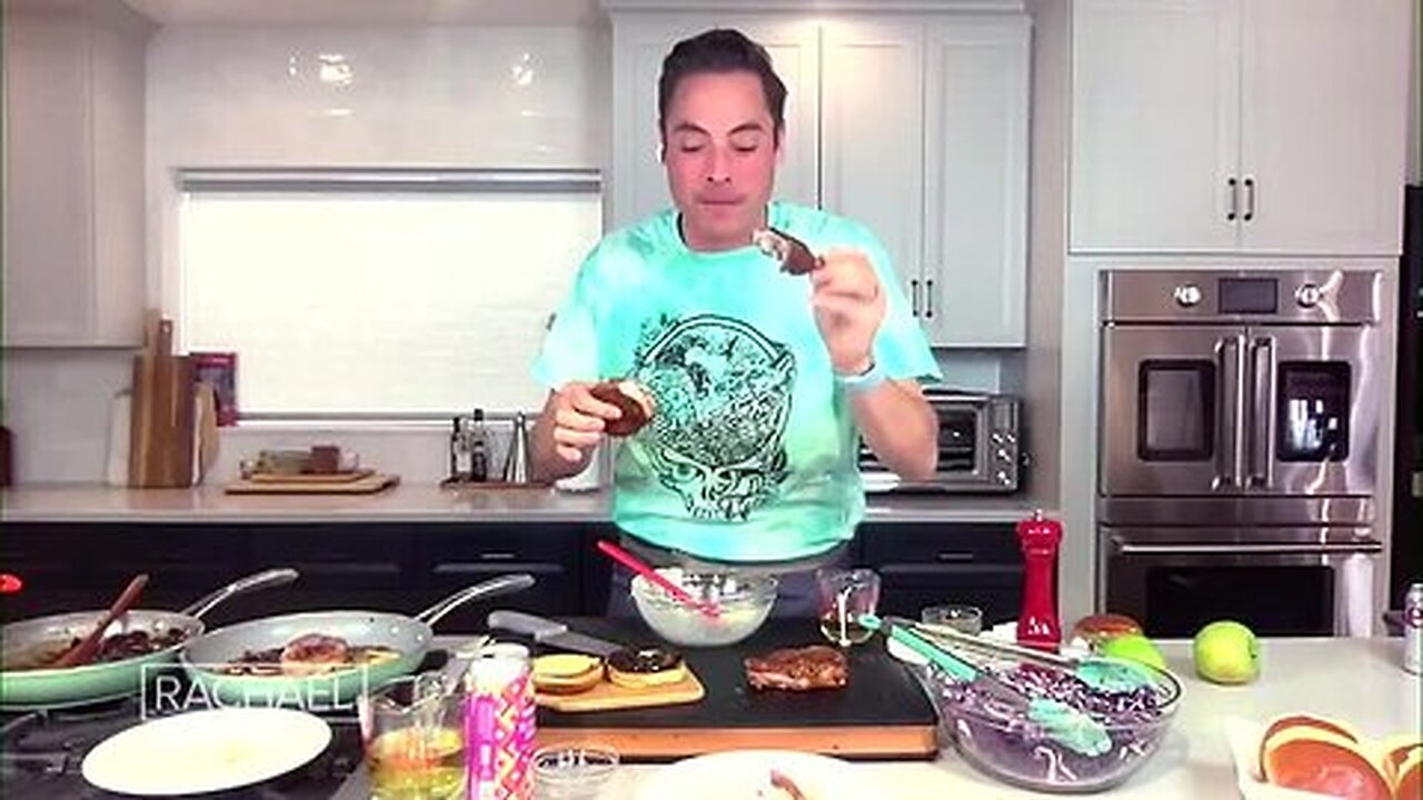 Jeff Mauro Updates Pork Sandwich He Made on Show 12 Yrs Ago