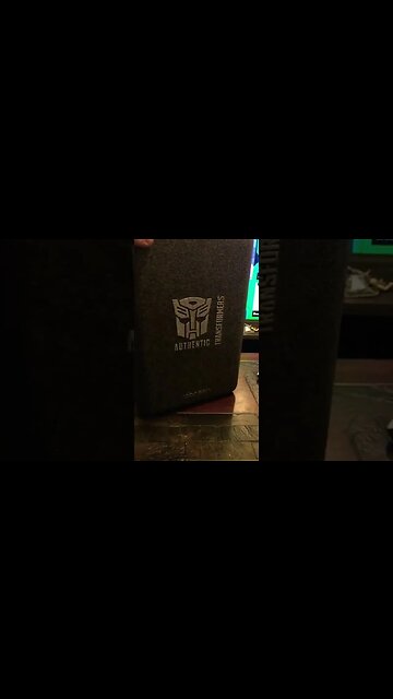 Unboxing Auto-Converting Optimus Prime