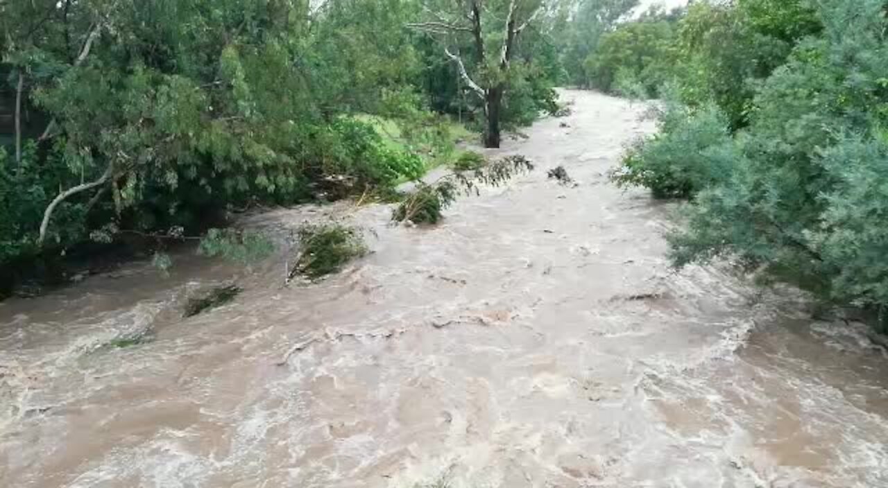 Rain causes flash flooding in Johannesburg (JsK)