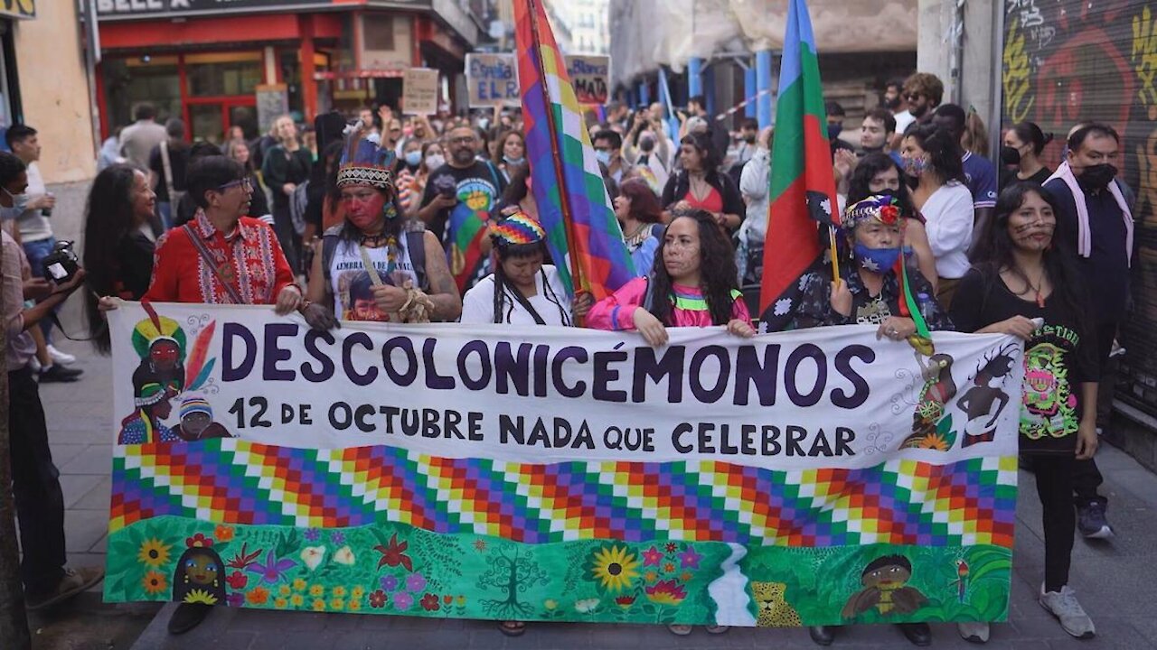 Spain: Demonstrators march in Madrid in rejection of colonialism on National Day - 12.10.2021