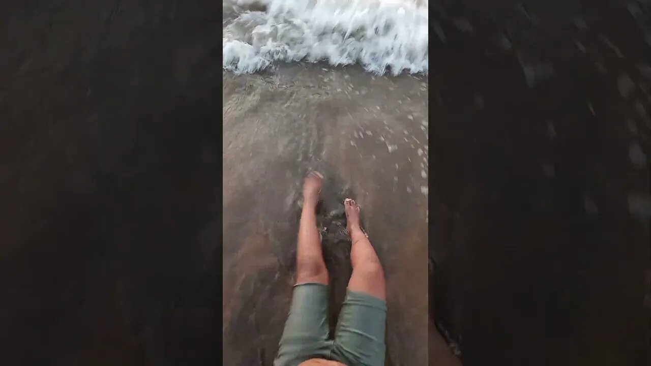 Getting wet in the beach 🥰