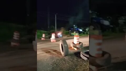 Caminhões parando para grande greve