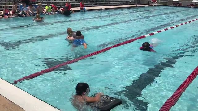 Pinellas dad teaches kids with autism to swim | Digital Short