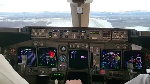 Very bumpy arrival at Anchorage, Alaska - B747-400