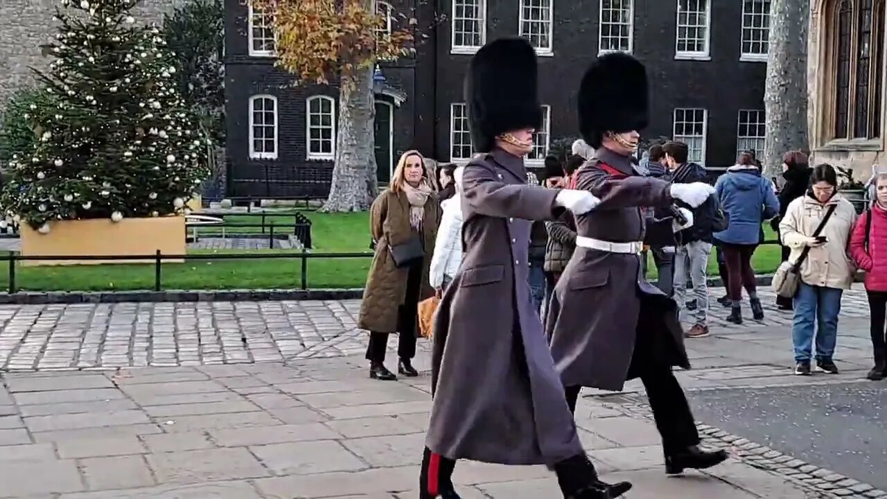 Two tower of London Guards #toweroflondon