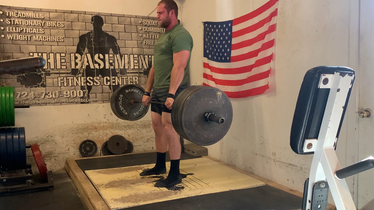 Deadlift: 605x2