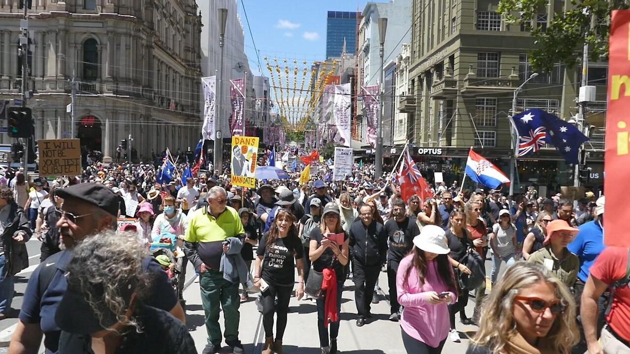 Australia: Thousands decry vaccination mandates in Melbourne - 27.11.2021