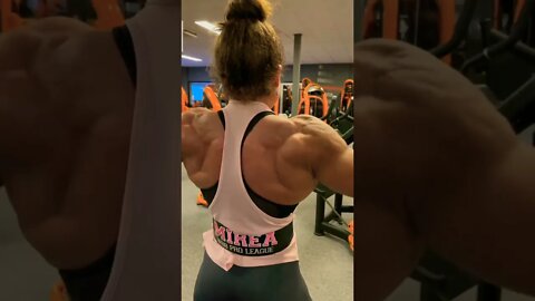 female gym motivation🏋️‍♀️#bodybuilding #gymmotivation #shoulderworkout #fitness💞 #workout, 💪