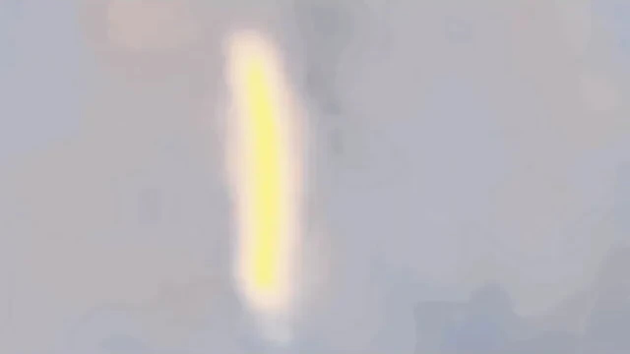 Cigar UFO 20%Speed Coming into Atmosphere