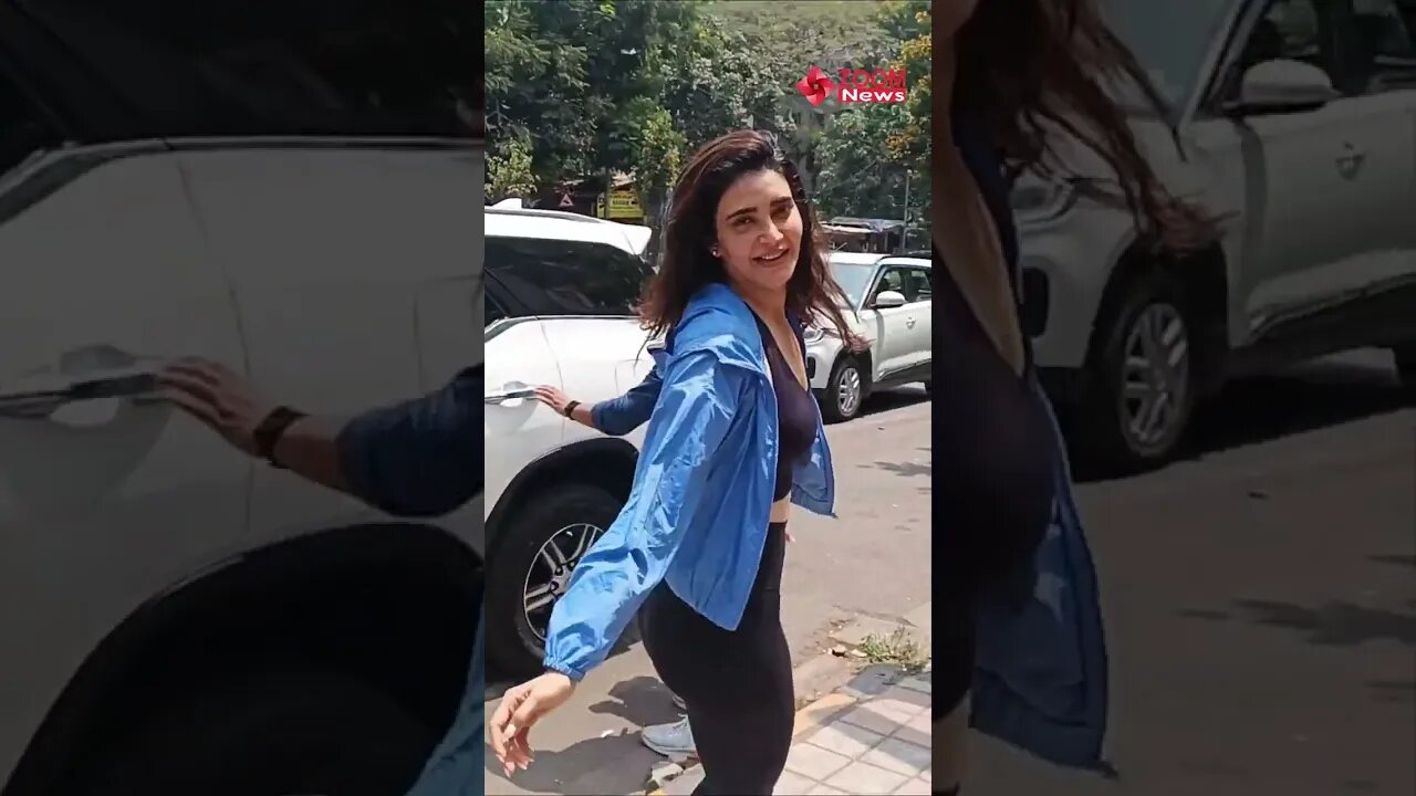 Karishma Tanna Spotted At Yoga Class 💥📸 #shorts