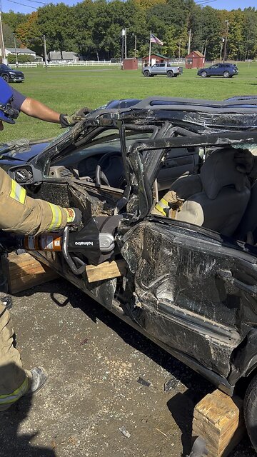 Vehicle extrication technician