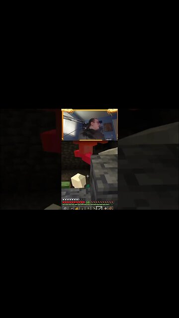 When creeper does you a solid favor by blowing up and clearing out the mobs #shorts