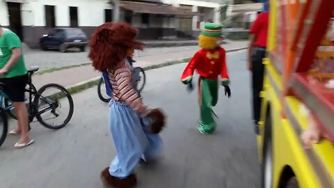 DOMINGO DE MANHÃ NA CARRETA DA ALEGRIA TREM BALADA, DANÇANDO FOFÃO, PATATI, PATATÁ E BEN10, LIKE
