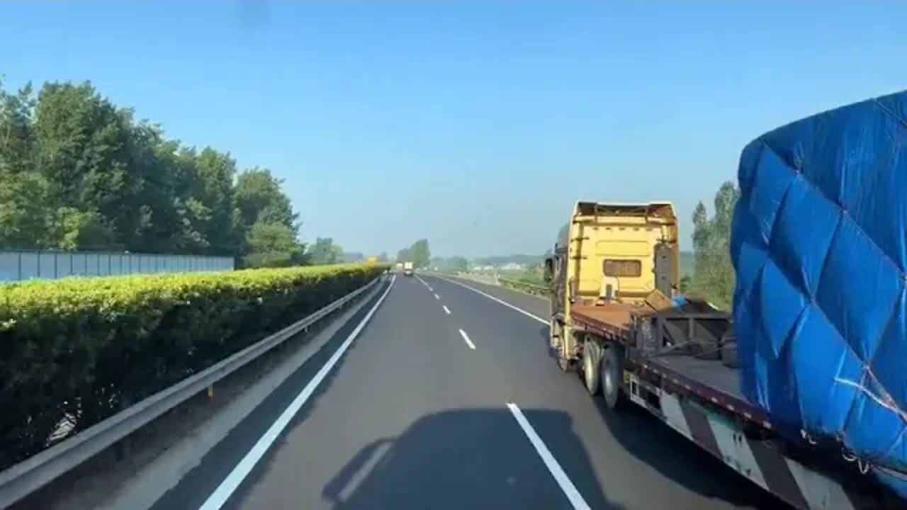 Drive from Shandong to Hunan to see the difference between the scenery on the road 1