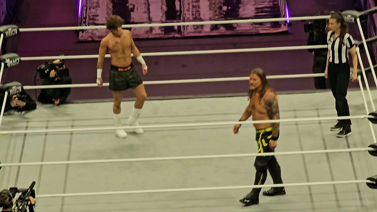 Hook and Chris Jericho GACE OFF in the Middle of the RING