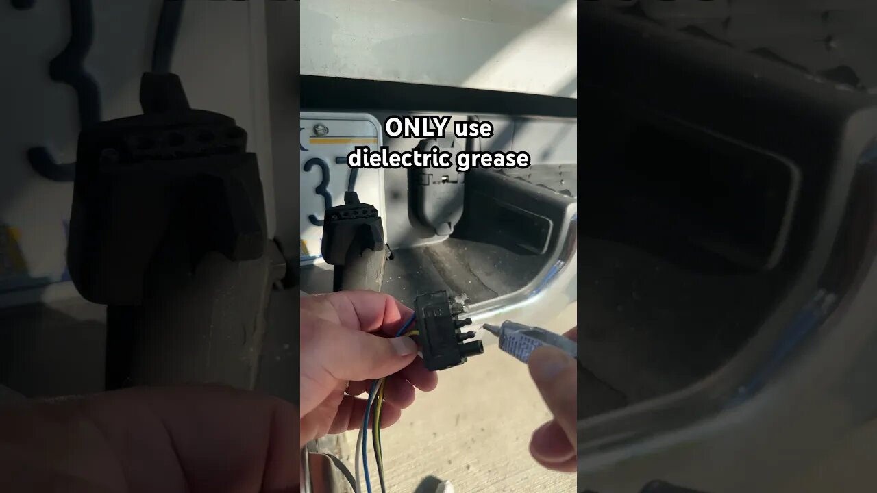 Cleaning the electrical contacts on your boat trailer #fishing #boattrailer