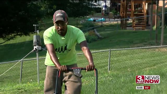 Man stops in Omaha for 50 lawns, 50 states tour