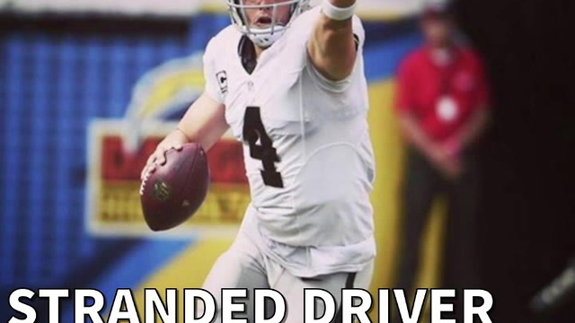 Stranded Driver Gets Ride From Raider Derek Carr