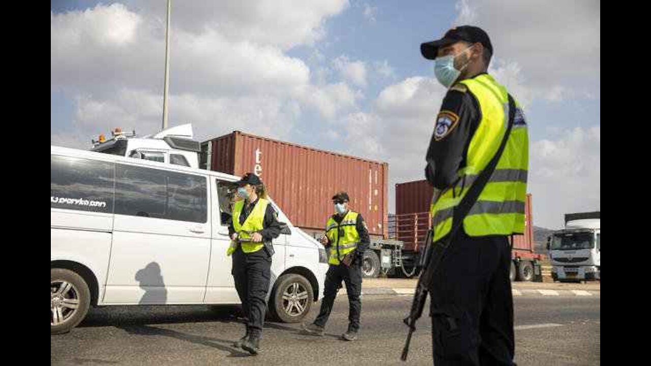 Israel Hits Hamas Targets as Gaza Militants Fire Rockets