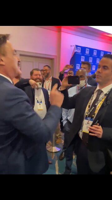 Mike Lindell Goes Off on 'Traitor' CBS Reporter in Heated Discussion at CPAC