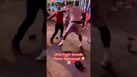 Wild Fight Outside Planet Hollywood! 😳👊🏼 #LasVegas #Vegas #Fight #fighting #wild #shorts