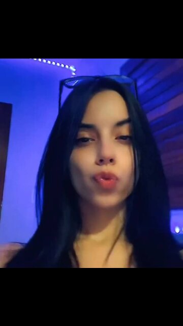 Cindy Carvalho Dancing