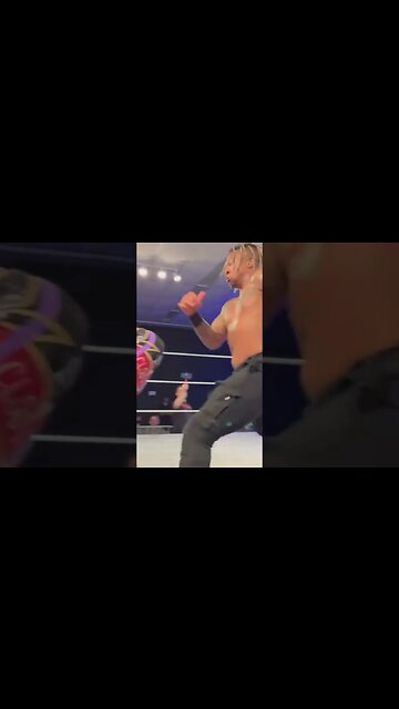 Lio Rush Catches Jordan Oliver with a spring board stunner 😲