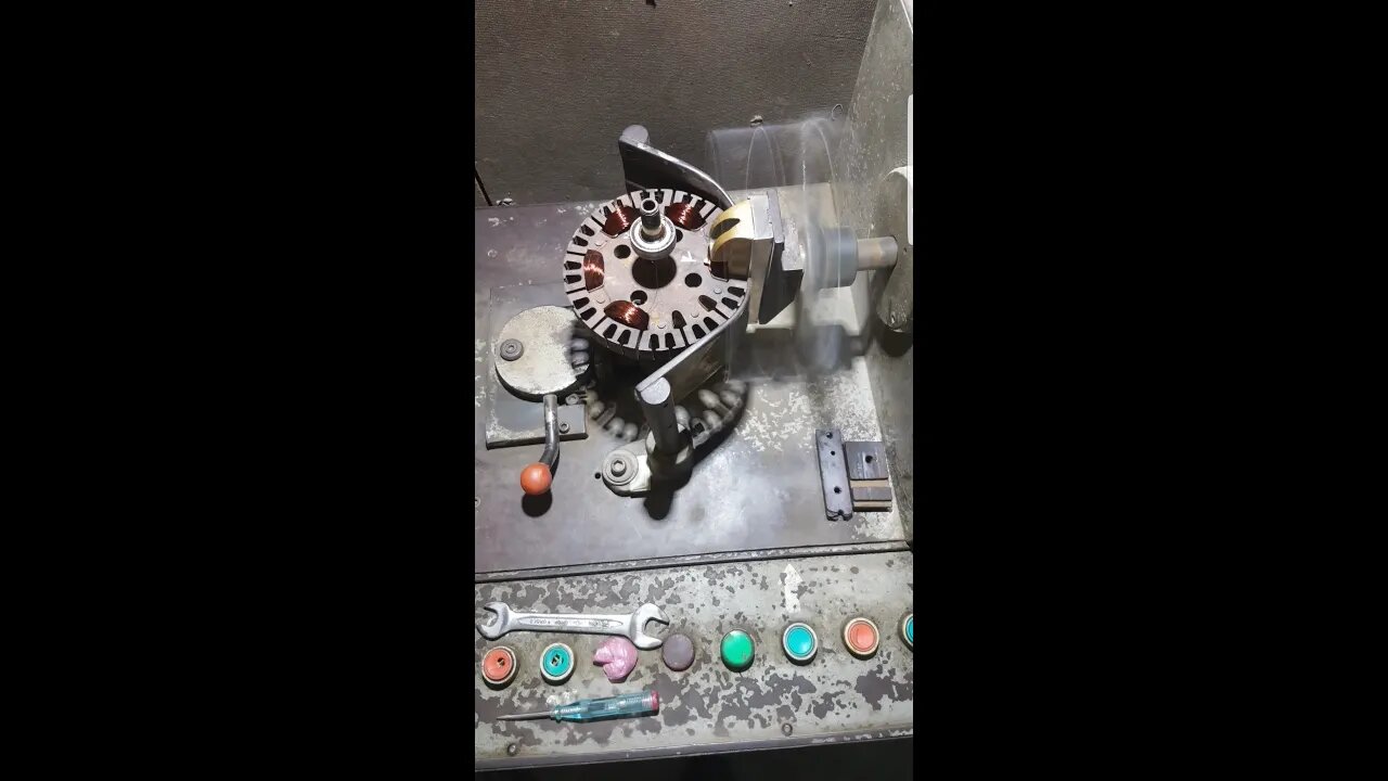 Auto Rewinding #short
