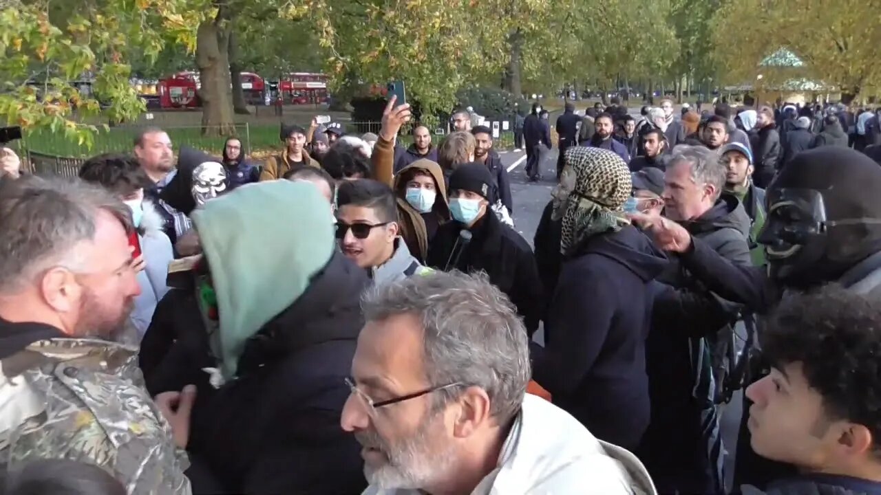 ONE WOMEN VS THE MASKED MEN #speakerscorner