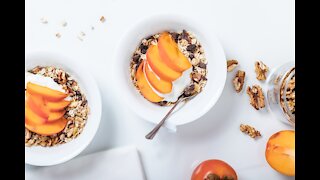 10-Minute Healthy Peach Crumble Recipe | Easy Healthy Breakfast Recipe