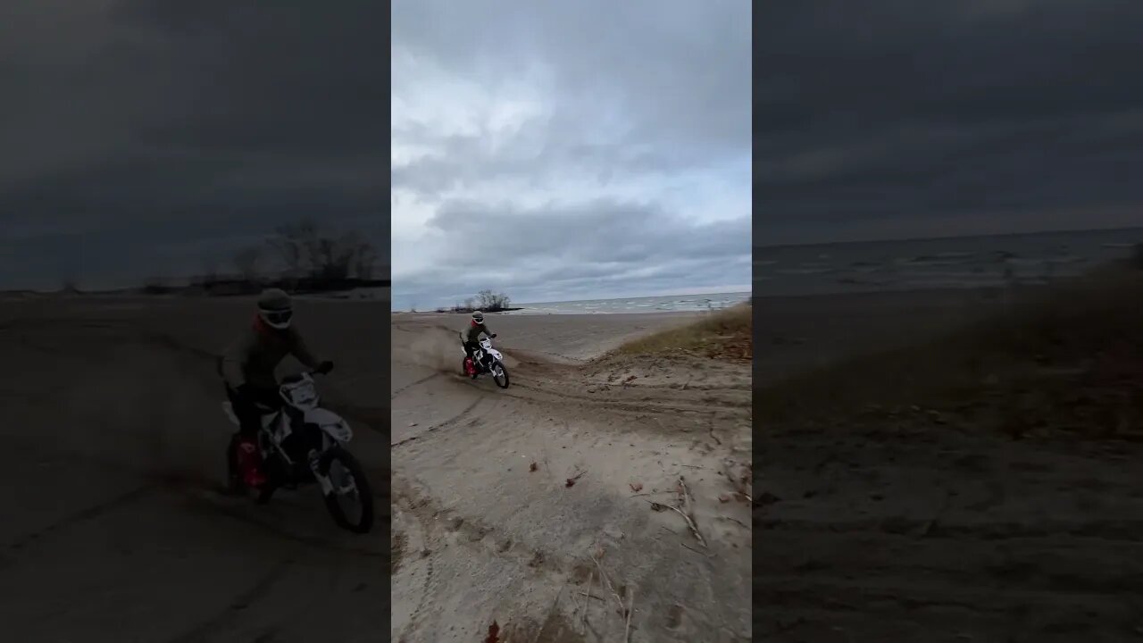 E-BIKE SAND JUMP