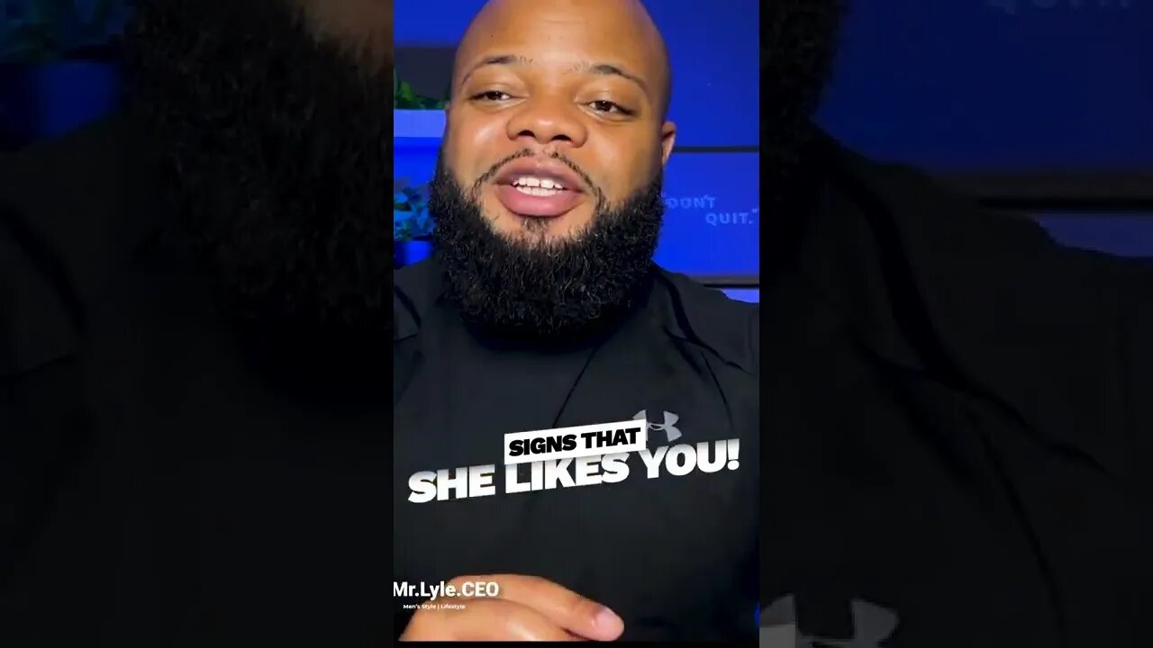 Signs She Likes You!