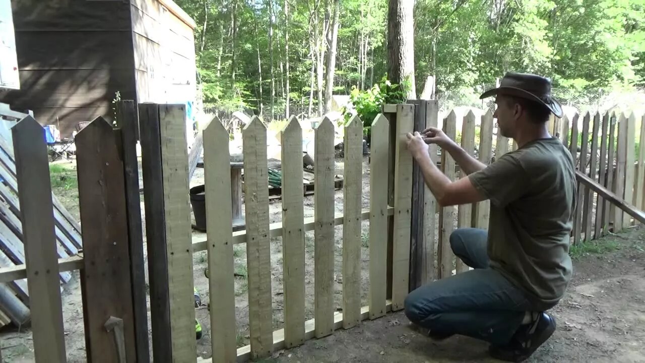 Building My Second Pallet Wood Picket Fence Gate