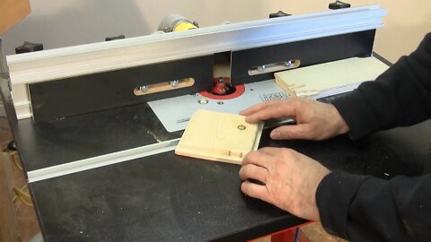 Making a Base for One Piece Box - A woodworkweb.com woodworking video