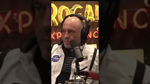 Joe Rogan on the Dangers of Neuralink & Virtual Reality