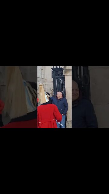 foot soldier getting the box men to bring the horse in #horseguardsparade