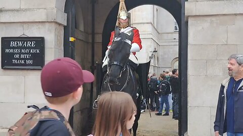 Horse changing over kings guard shouts make way at tourist #horseguardsparade