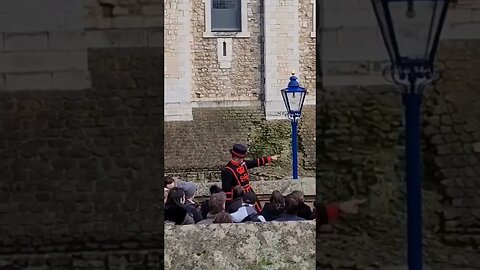 Yeomen warder talks about the raven master #toweroflondon