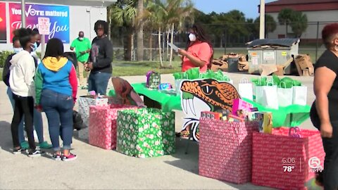 FAMU Alumni collect toy donations for kids in need