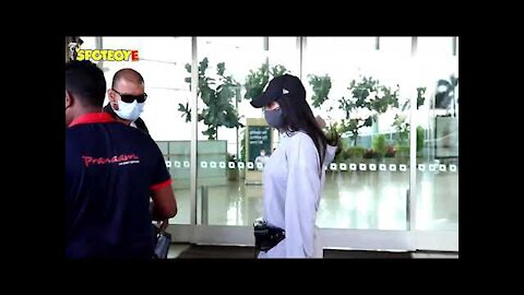 Shraddha Kapoor, Sonakshi Sinha, Nidhi Dutta & Binoy Gandhi snapped at the Airport