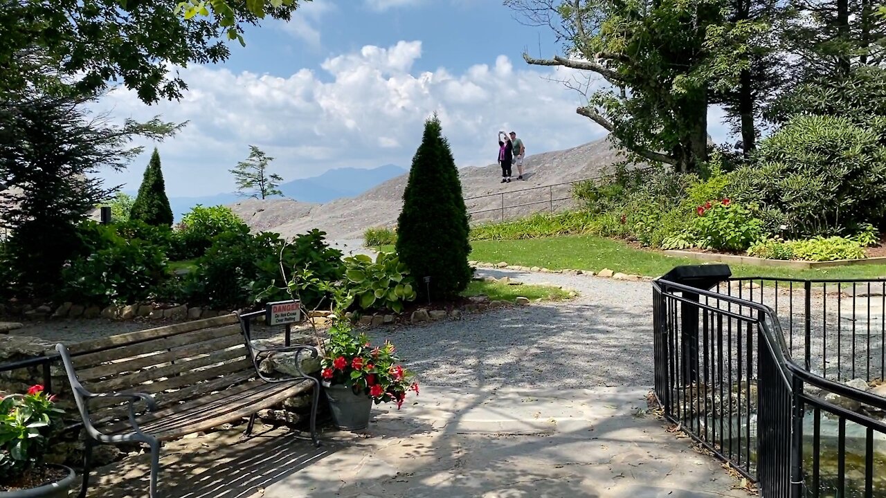 Let's Explore The Blowing Rock - NC Attraction