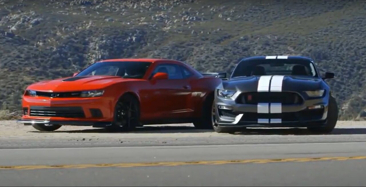 Ford Mustang vs Chevrolet Camaro